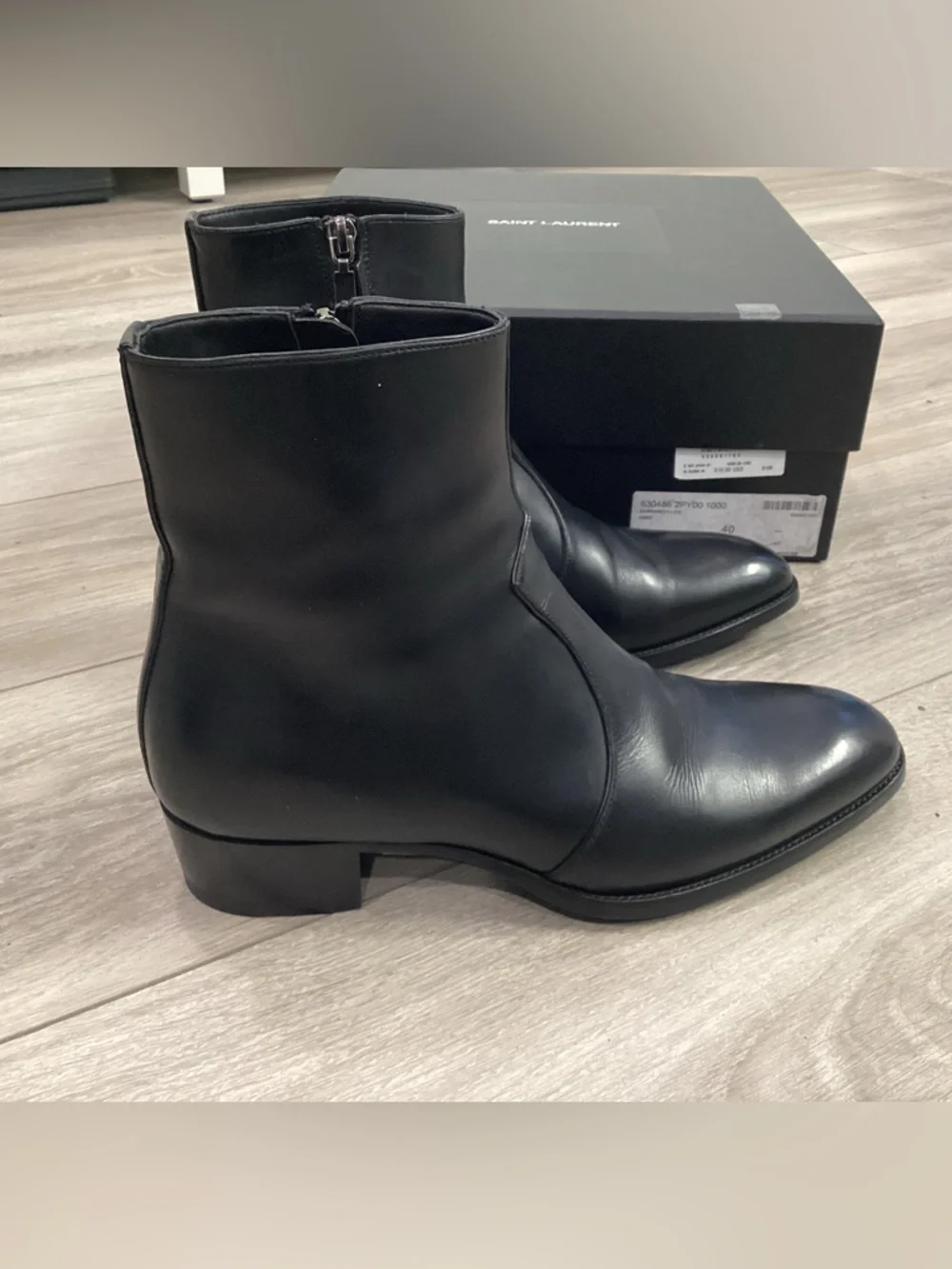 Saint Laurent Wyatt Chelsea Boots Men's 7US/40EU Black Nero Almond Toe 40 mm
